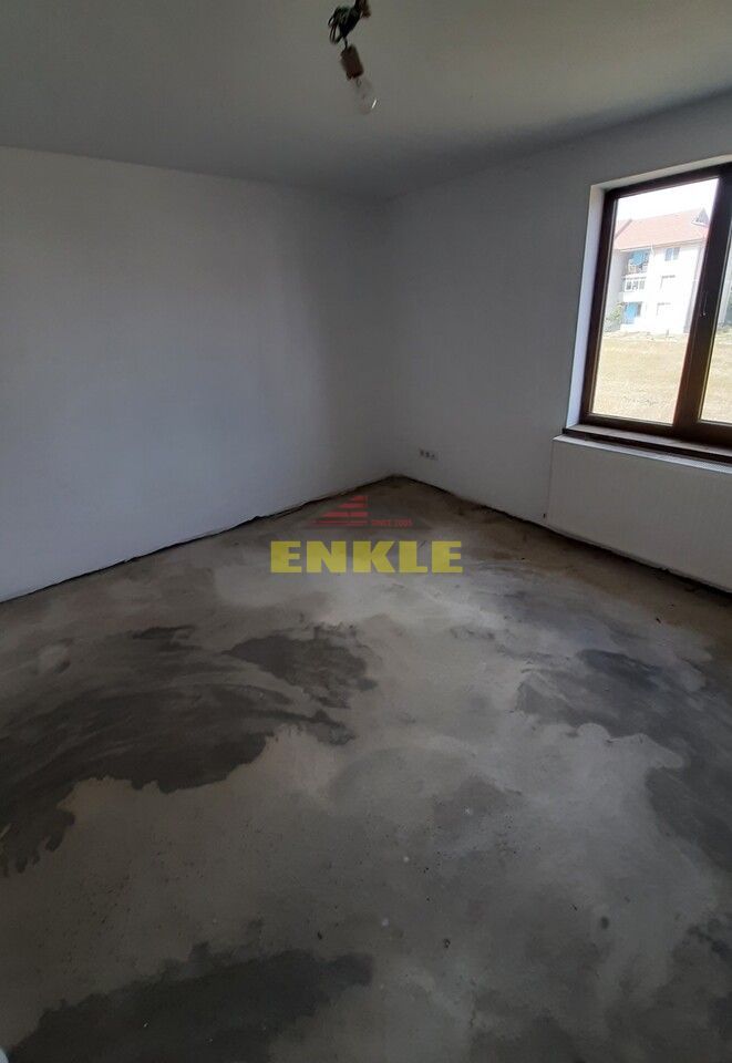 Casa parter + etaj 200 mp + teren 500 mp , Anl Ciusmea - Poză 5