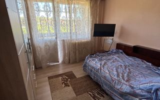 Apartament cu 4 camere de vanzare in Cugir - Poză 1