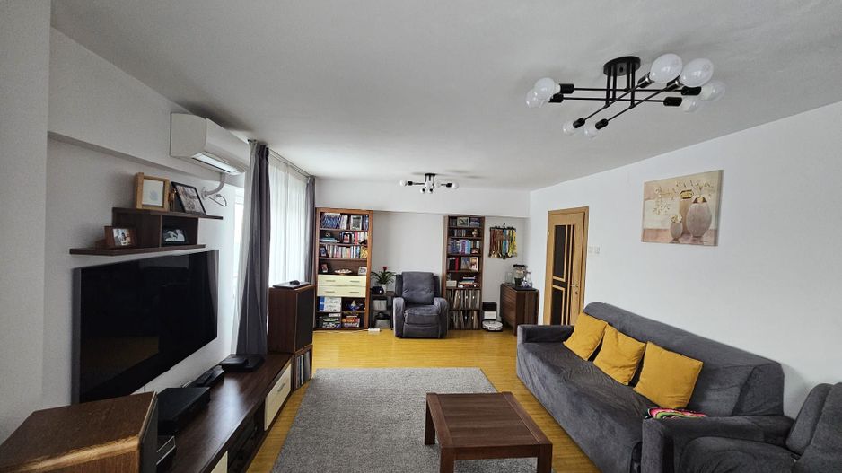 4 camere | 1 Mai | Turda | Mihalache | bloc 1981 - Poză 1