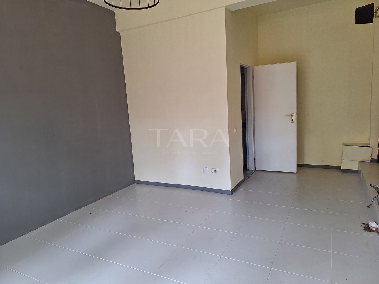 Casa de vanzare cu 6 camere in cartierul Andrei Muresanu - Poză 5