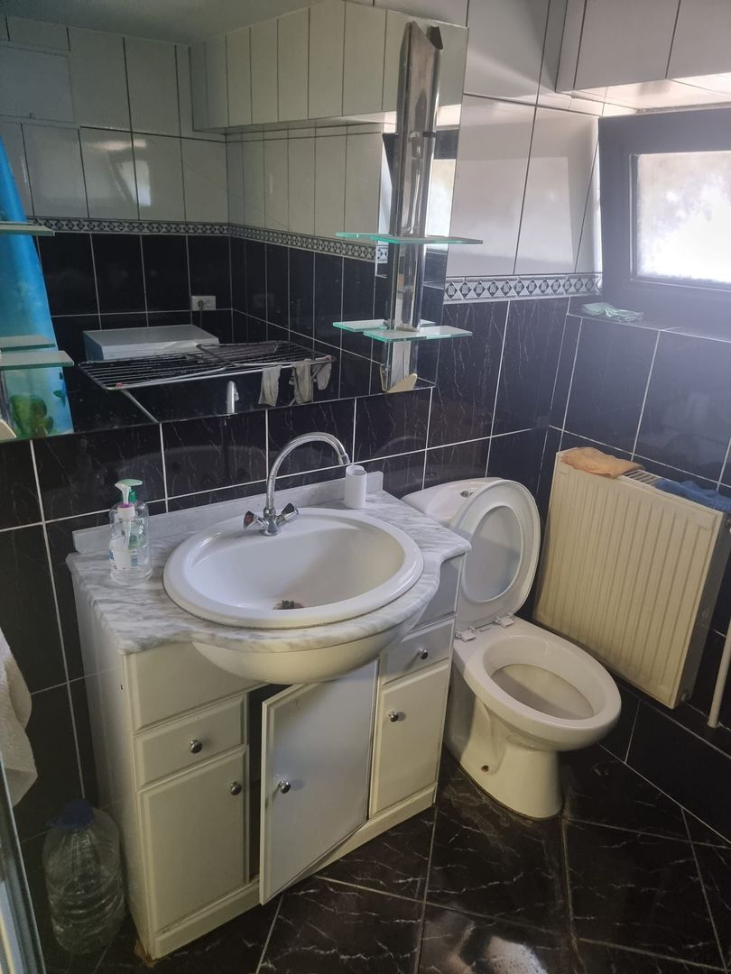 Garsonieră de închiriat - zona Gara, demisol, 35 mp - Poză 3