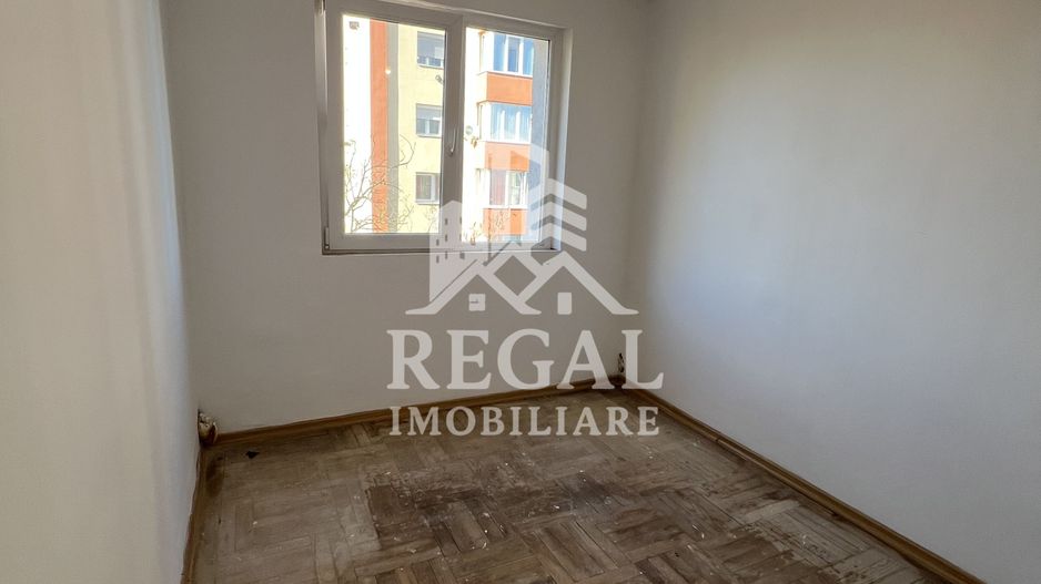 Apartament 3 camere de vânzare – Micro 7 - Poză 4