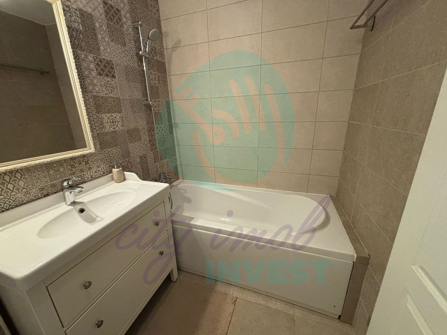 2 camere eficient impartite vis-a-vis de PARC - Poză 6