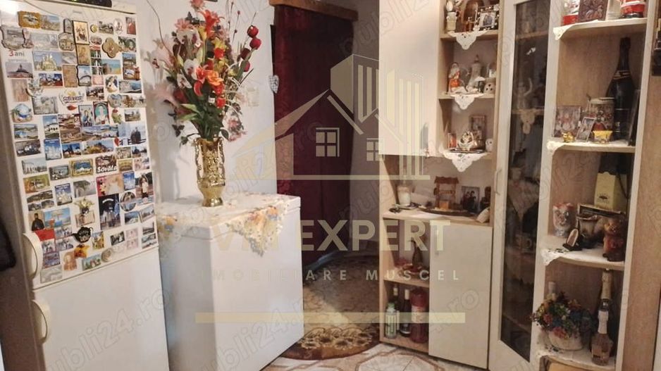 APARTAMENT 2 CAMERE ETAJ 4 VISOI CAMPULUNG - Poză 3