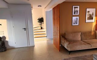 Casă individuala cu piscină si priveliste panoramica, zona Dezmir - Poză 10