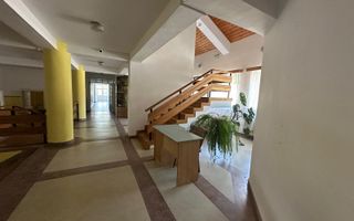 CASA DE INCHIRIAT I CISNADIE I SPATIU EDUCATIONAL - Poză 8