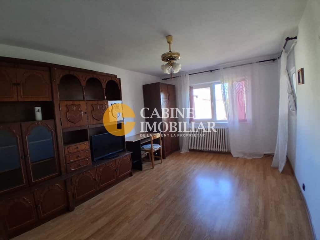 Apartament 2 camere,  decomandat, zona Tatarasi - Poză 1