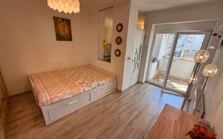o camera, balcon, Ultracentral, Piata Stefan cel Mare, Teatru - Poză 1