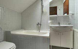 VILA CU 5 CAMERE LA INCHIRIERE LANGA BRITISH SCHOOL - Poză 14