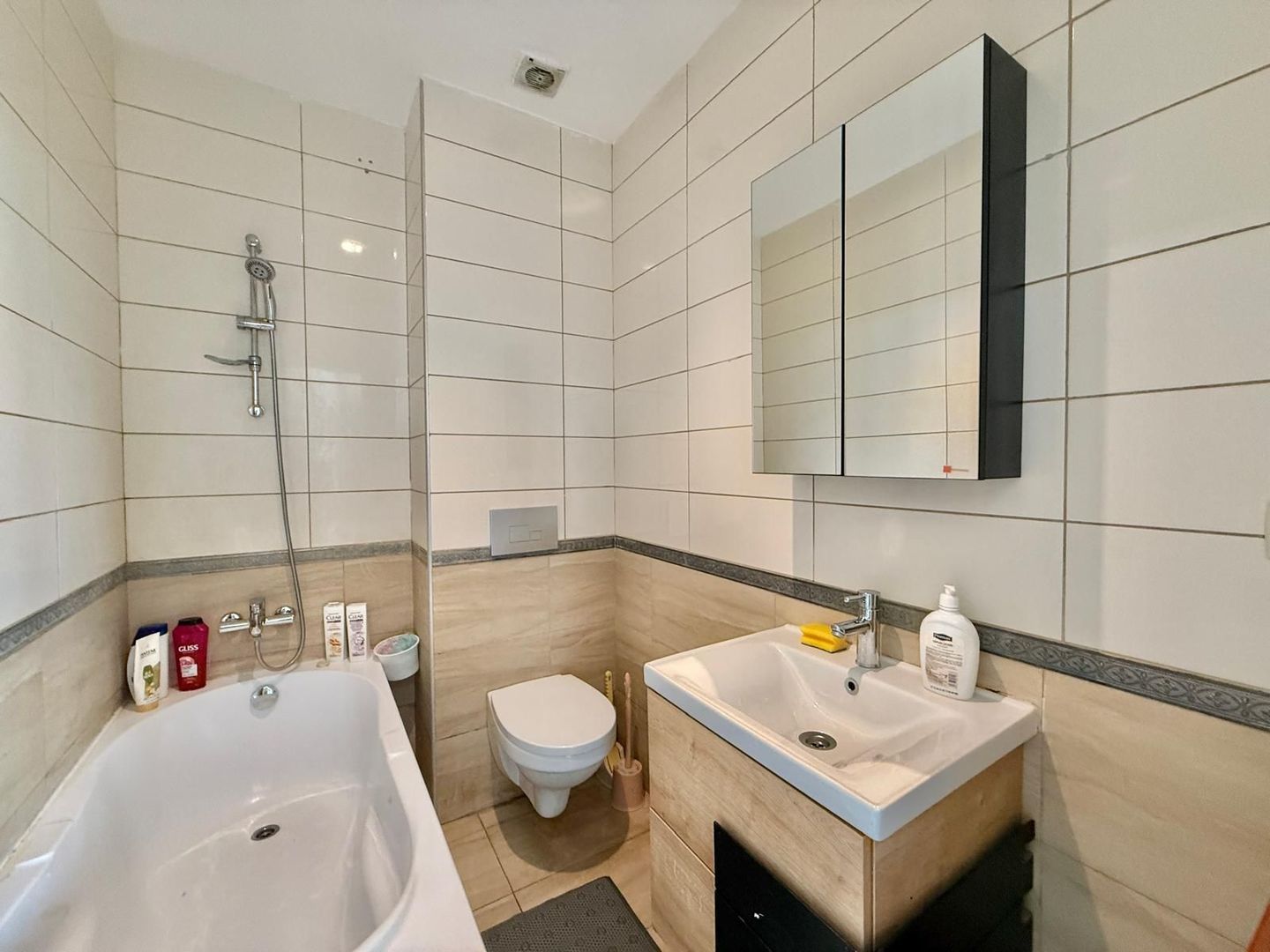 COSMOPOLIS - Apartament cu 2 camere tip studio, mobilat si utilat. - Poză 7