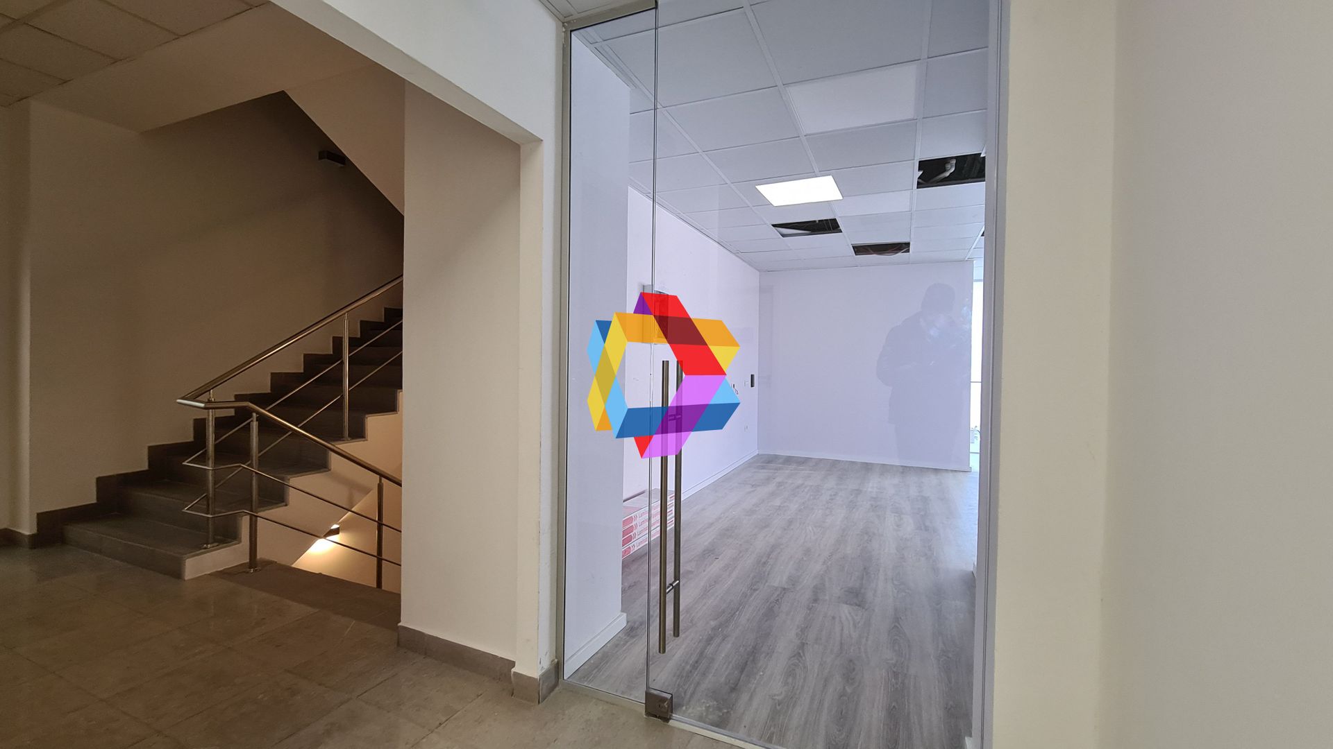 Cladire mixta - 1860 mp cu chiriasi - Poză 5