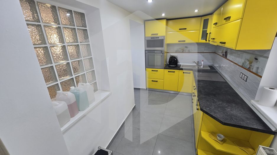 Casa singur in curte 4 camere 650 teren Piata Cluj - Poză 1