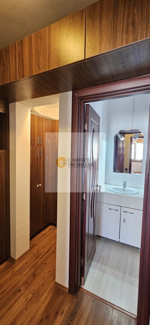 3 Camere - 71MP | Decomandat | Reabilitat | 2 Bai | M Gorjului-9 min - Poză 16