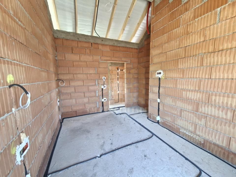 Casa individuala parter plus etaj Sanpetru Brasov zona Lempes - Poză 31