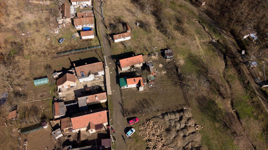 Teren intravilan de 302 mp în localitatea Șoimoș - Poză 7