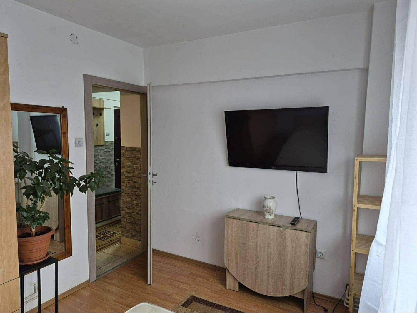 Apartament 2 camere+pivnita, decomandat, Strada Nicolae Iorga. - Poză 4