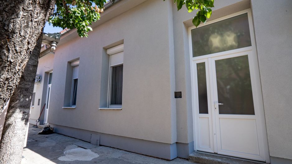 Apartament cu 2 camere, casă la curte comună – Central, Oradea - Poză 15
