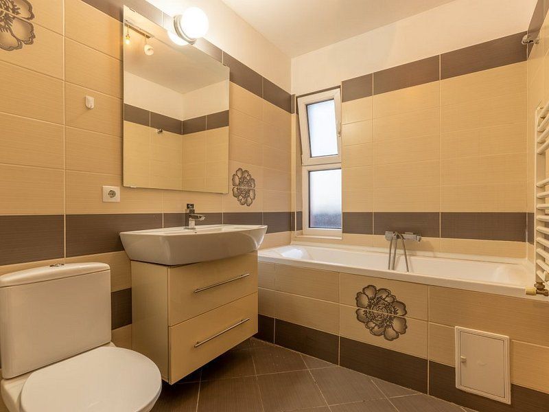 Vânzare apartament cu 2 camere, 62 mp utili, situat într-un imobil tip vilă - Poză 7