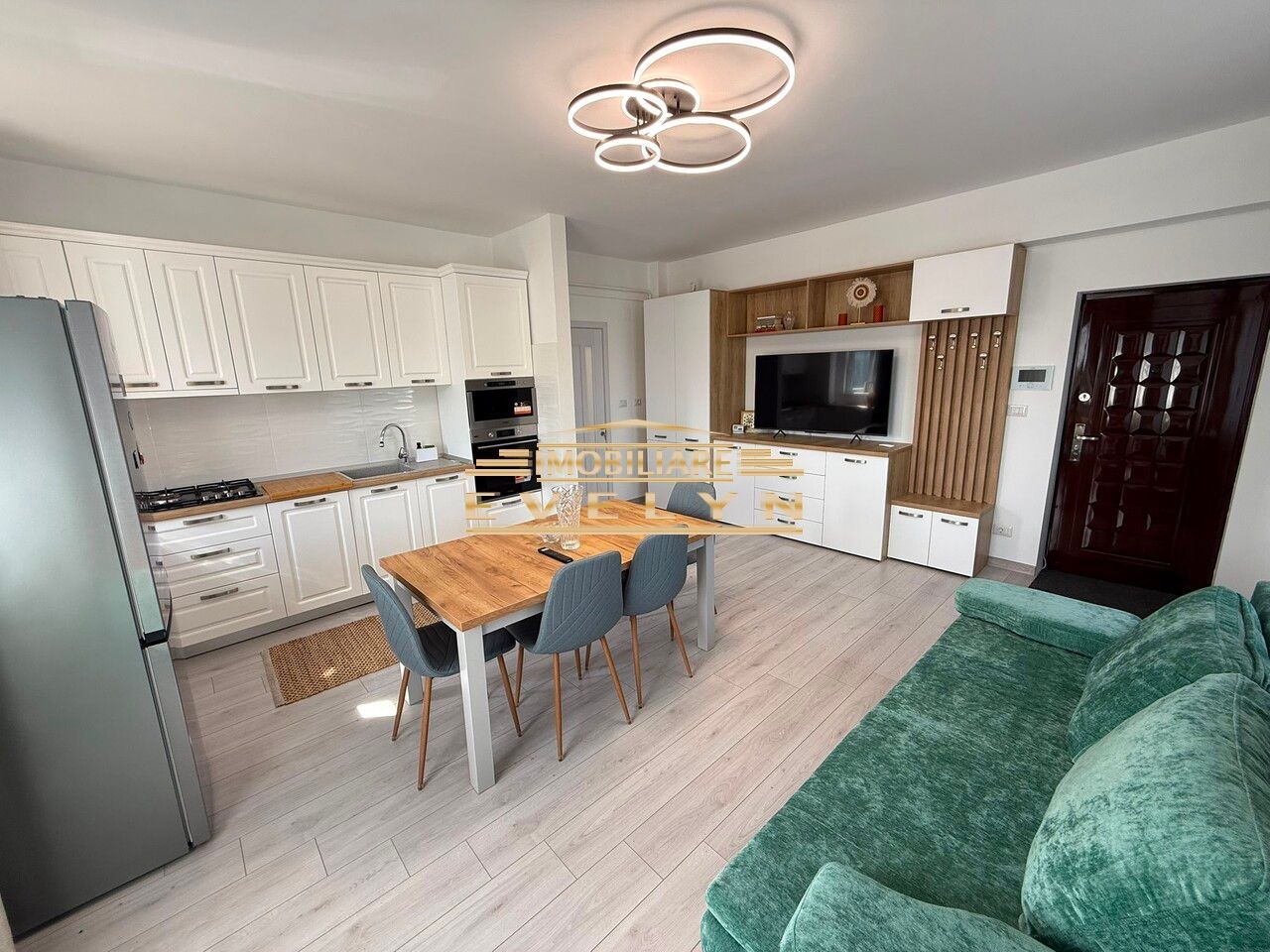 Apartament 3 camere de vânzare – Zona Pod de Piatra (Magazin Piticot) - Poză 3