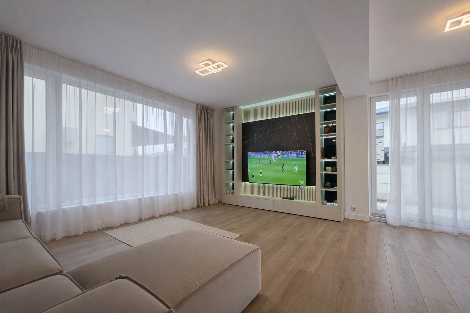 Casă modernă P+1 de închiriat | LUX | Tunari I AeroCity - Poză 1