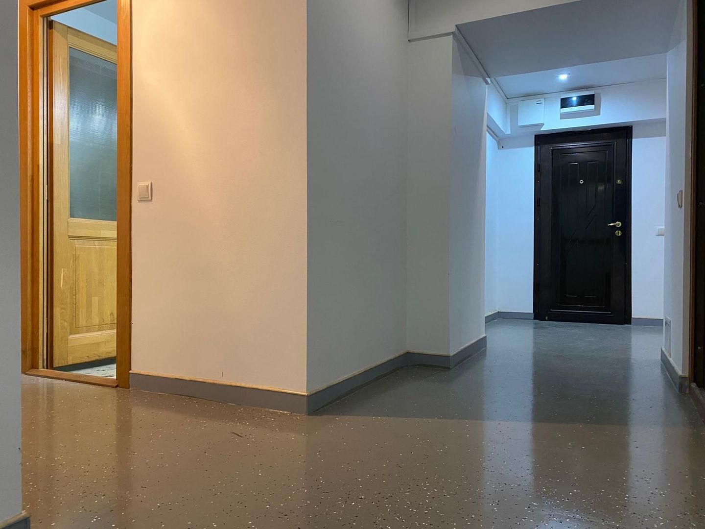 Apartament 4 camere-Ideal Birouri / Sediu Firmă – Etaj 1 – Comision 0% - Poză 12