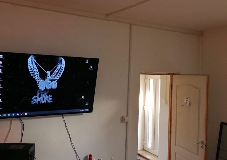 Apartament 1 camera Dambovita curte comuna - Poză 2