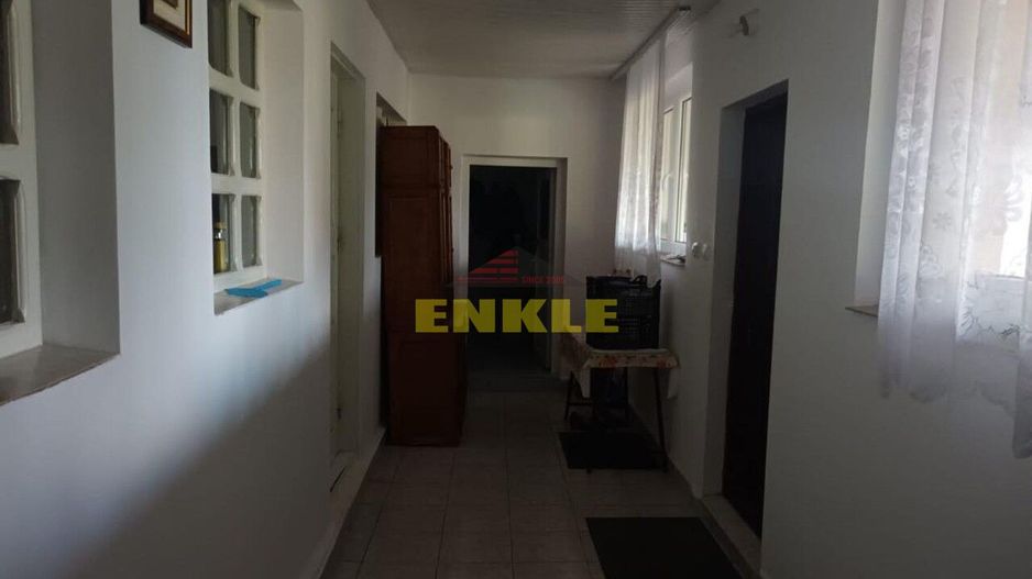 Casa , P+1+teren, 108 mp,Zona  Baisa ,teren 10000 mp,pret 150000 Euro - Poză 4
