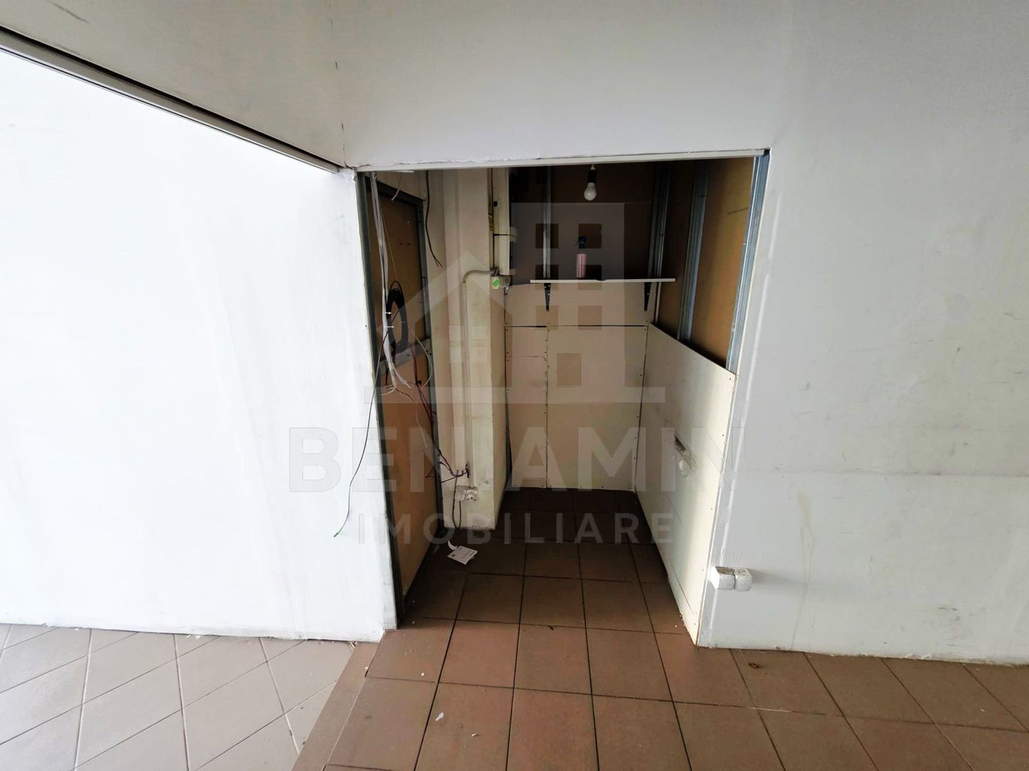 Spatiu Comercial-90mp-Parter-Calea Bucuresti-Disponibil Imediat - Poză 5