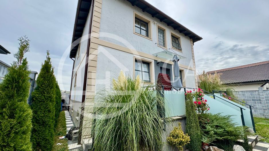 Casă de vânzare cu 6 camere in cartierul Tineretului, Oradea - Poză 28