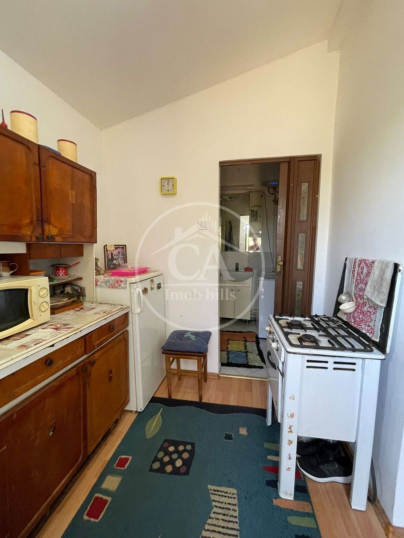 Casa de vanzare cu 2 camere in zona Sintelec, Bihor. - Poză 6