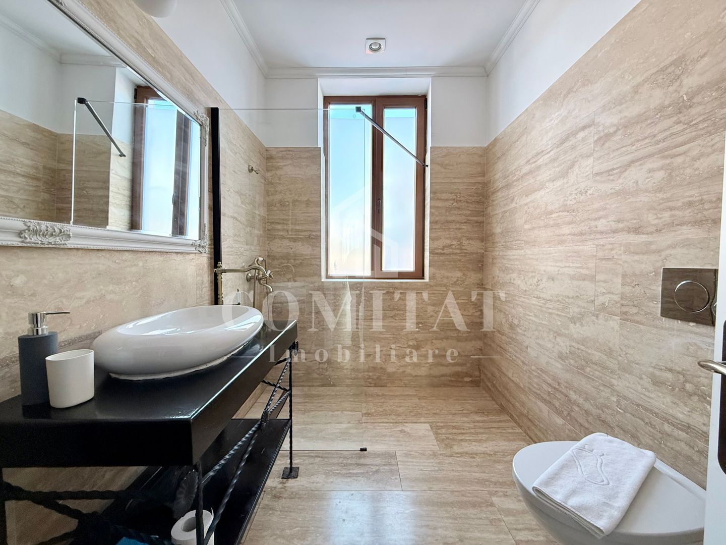 Apartament cu 3 camere Ultracentral - Poză 11