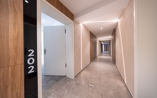 Apartament 2 camere, faza nouă, loc de parcare - Kasper Coresi - Poză 8