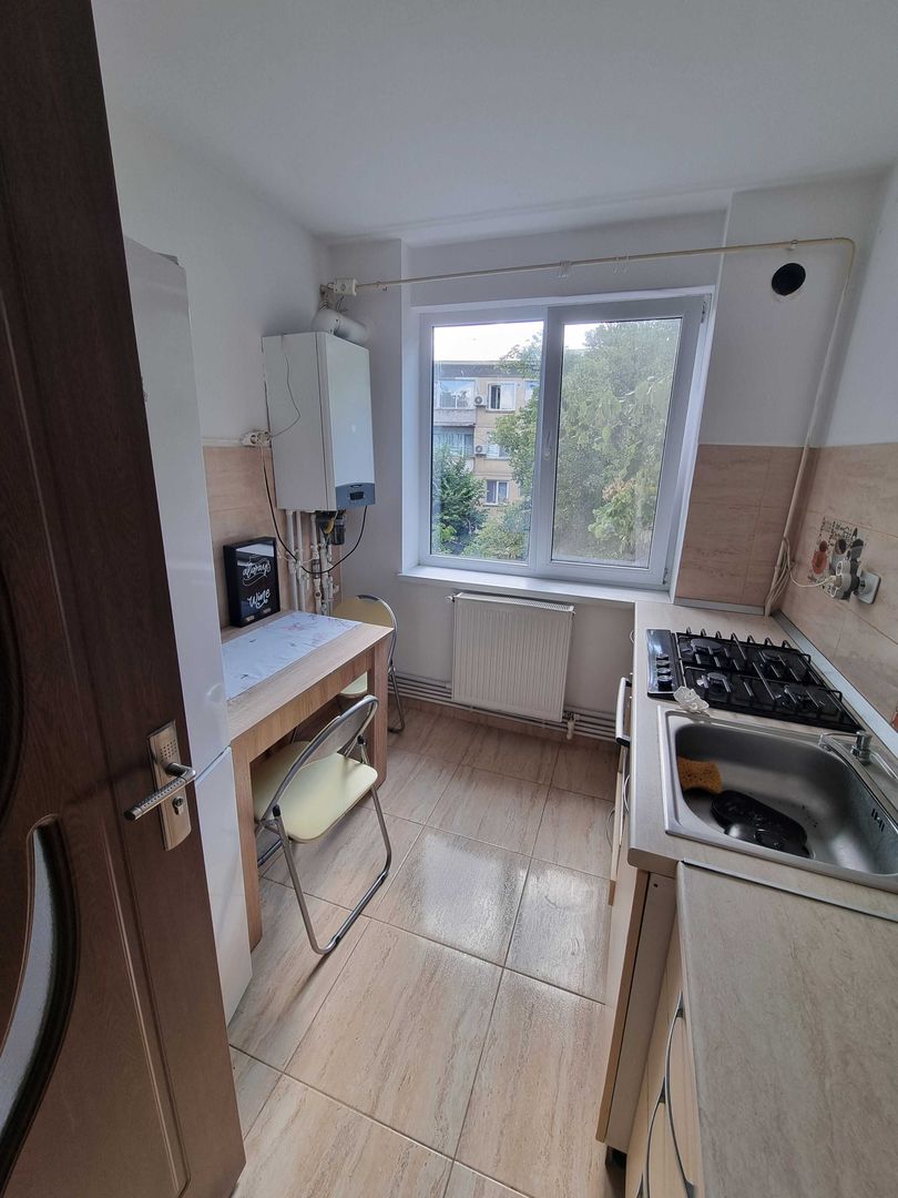 De inchiriat apartament 2 camere ultracentral - zona Fata pe Valuri - Poză 2