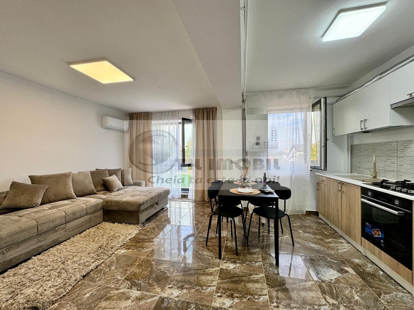 Apartament 2 camere Platou GALATA + LOC DE PARCARE- 450 Euro - Poză 1