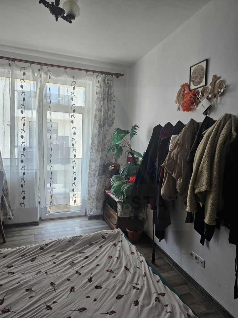 Apartament 3 camere 54 mp utili balcon si parcare privata Selimbar - Poză 5
