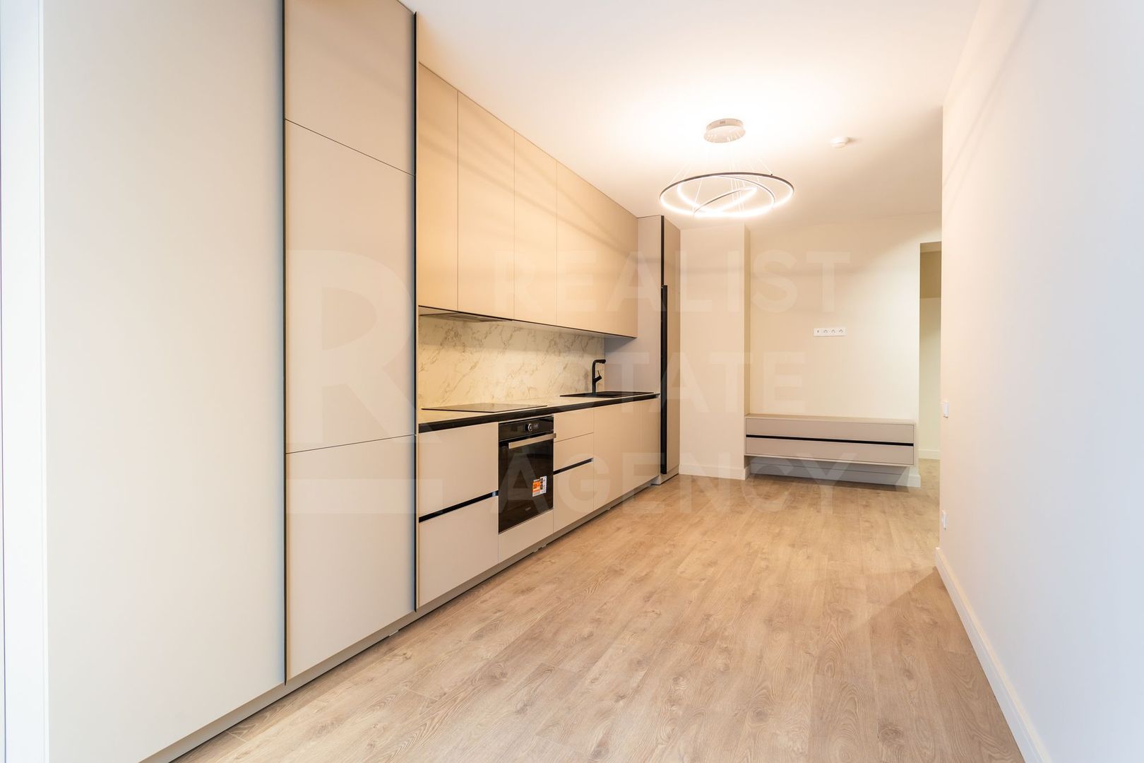 Vânzare, apartament, 2 camere, strada Calea Ieşilor, Sculeni - Poză 3