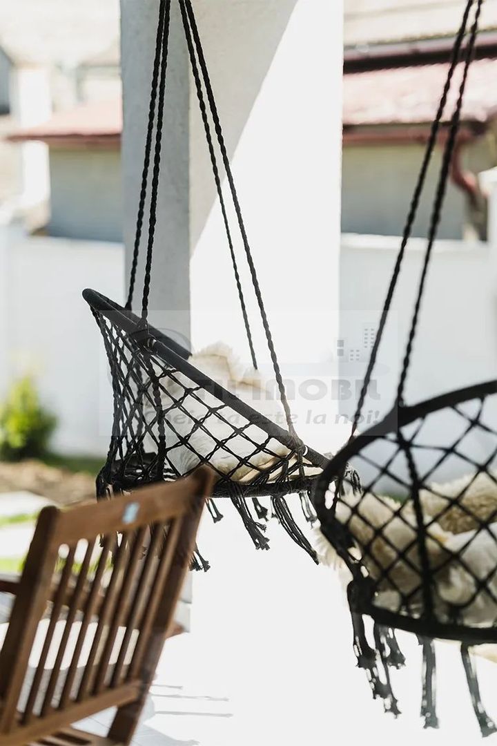 Pensiune de vanzare Voronet - 6 camere - 7 bai - Poză 20