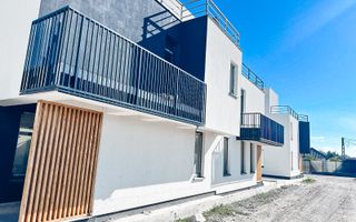 PALAZU MARE(COD 05) - Curte proprie. Vedere panoramică spre lac. - Poză 5