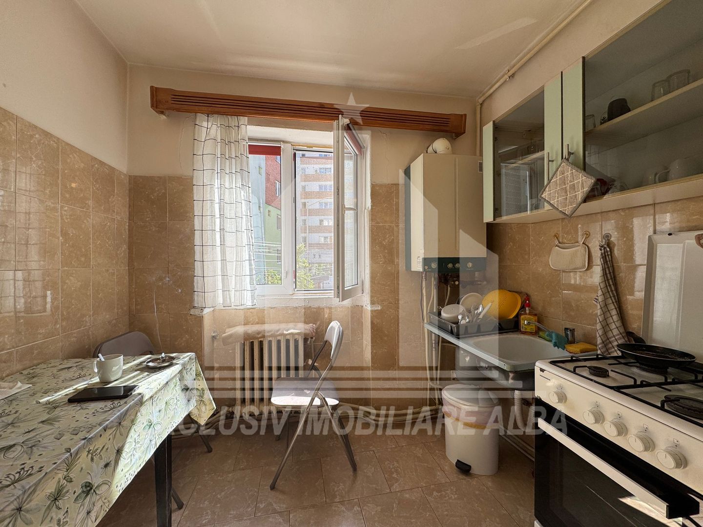 Apartament 3 camere | De vanzare | 55 mp | Etaj 1 | Cetate - Poză 2
