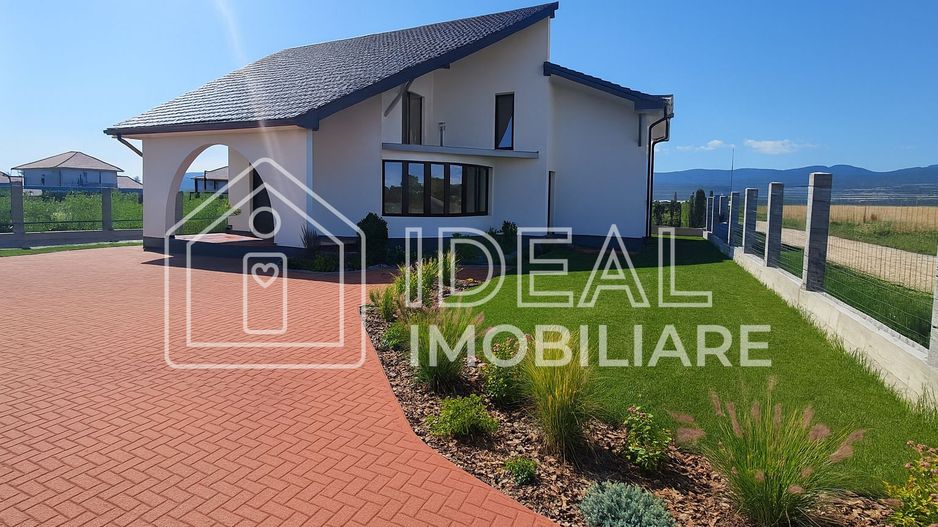 Casa Individuala Moderna cu 5 camere si 668 mpu curte, in Cristian - Poză 1