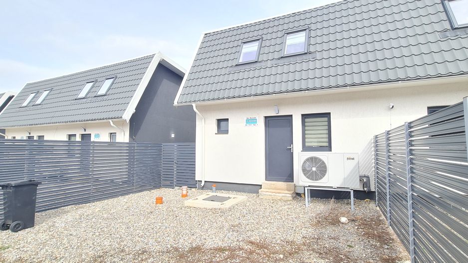 Casa cocheta semimobilata semiutilata in Cartier Izvor Tarlungeni Brasov - Poză 12