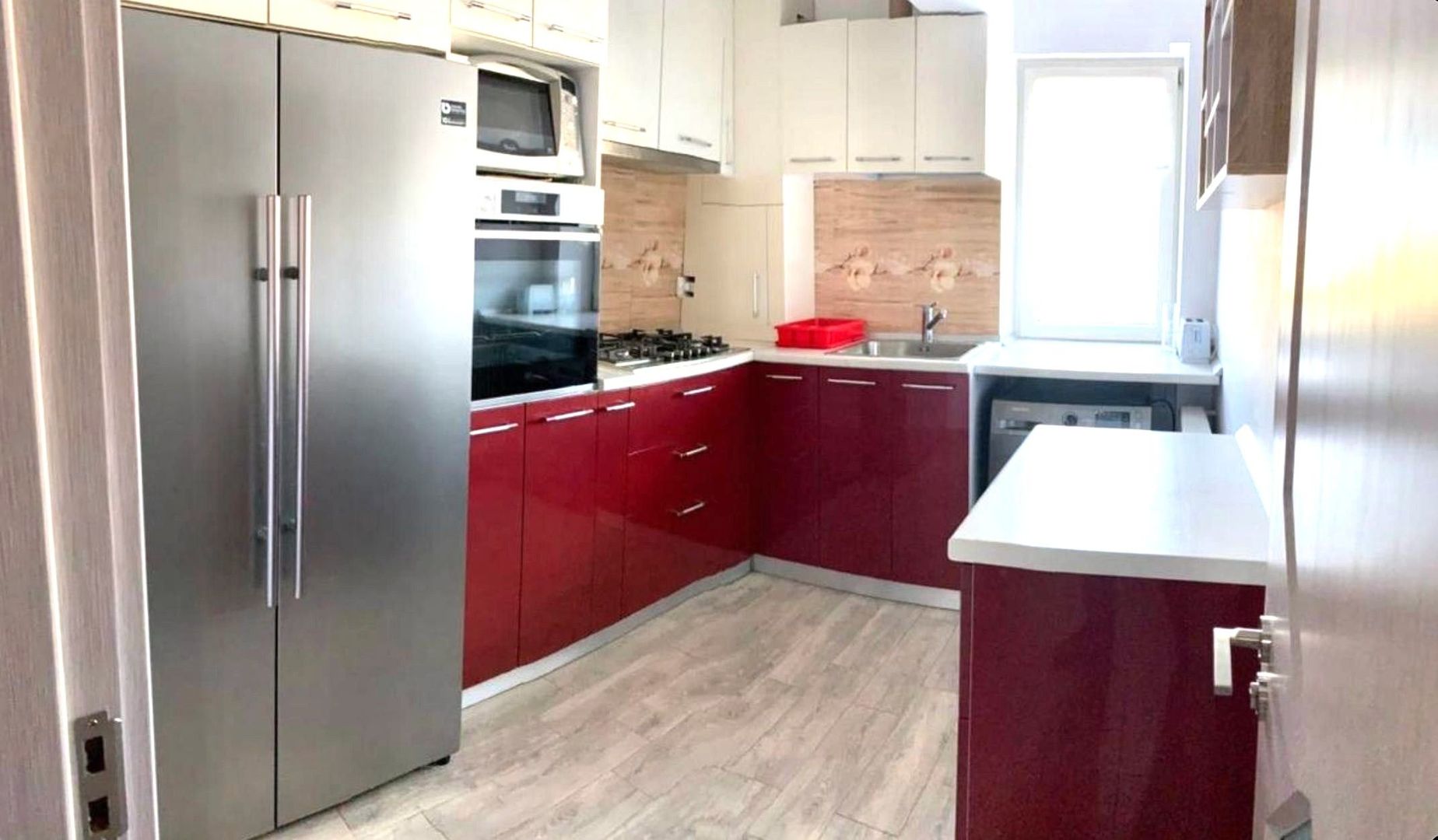 🏡 Închiriez Apartament cu 3 camere, bloc nou, parcare inclusă, vedere Parc Teil - Poză 3