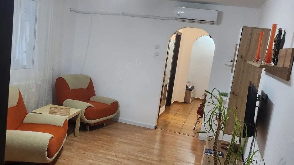 Apartament 3 camere. Zona Covasna, Brancoveanu.  Parcare. - Poză 2