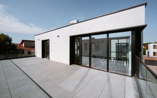 VILA SUPERBĂ CU 4 DORMITOAARE ȘI PISCINA LA INCHIRIERE - Poză 38