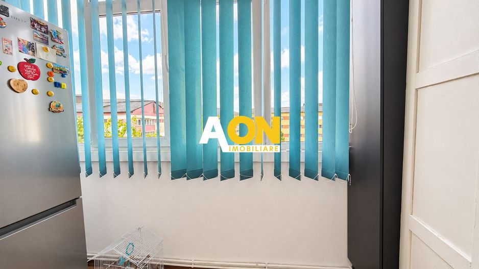 Apartament 3 camere, 2 bai, decomandat, Cetate, zona Liceului Sportiv - Poză 8