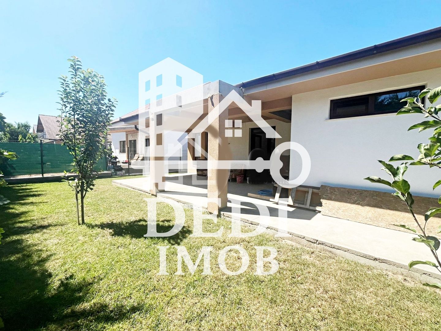 Casă de vânzare cu 3 camere in Sânmartin-Cihei, Bihor - Poză 1