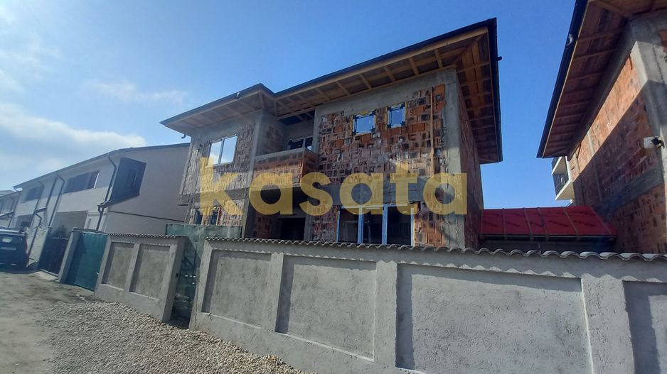 Vilă 4 camere Diamantului | Curte 250 mp, pompă căldură - Poză 3