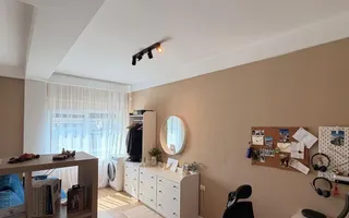 Apartamet 3 camere  Dumbrăvița etaj 1 - Poză 11