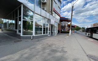 Chirie, spațiu comercial, 47 mp str. Ștefan cel Mare, Bălți - Poză 1