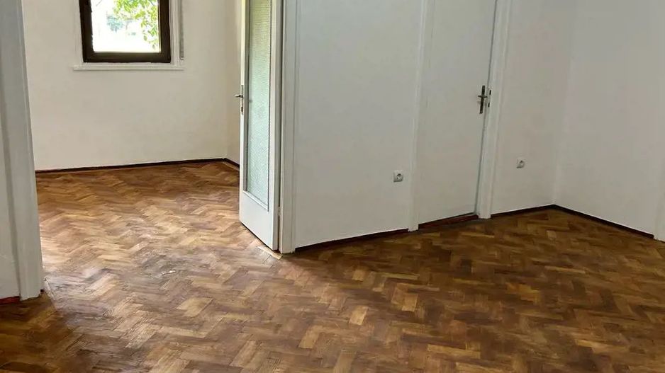 De vanzare Apartament 3 camere Mihail Kogalniceanu facultatea de Drept - Poză 1